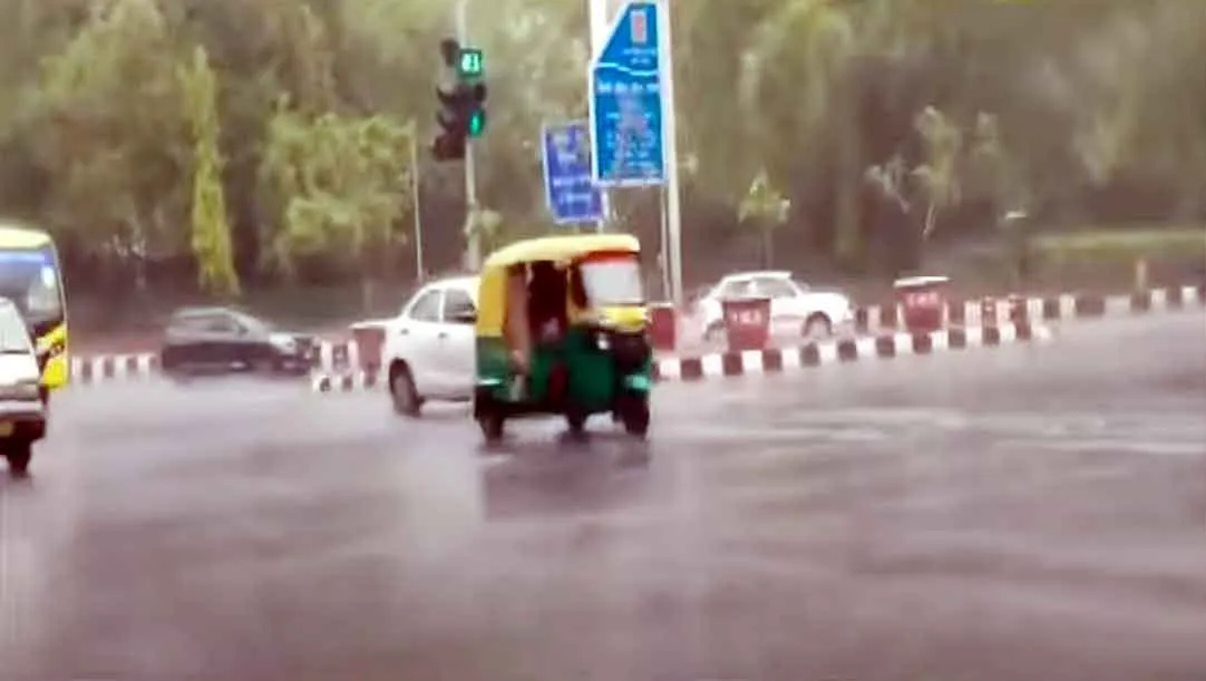 Delhi Rain : आईएमडी ने दिल्ली को किया अलर्ट, आज और कल बड़े भारी!