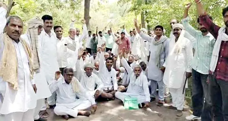 Farmers Protest : क्षतिग्रस्त हुए सिंचाई खालों का पुनर्निर्माण करवाने की मांग