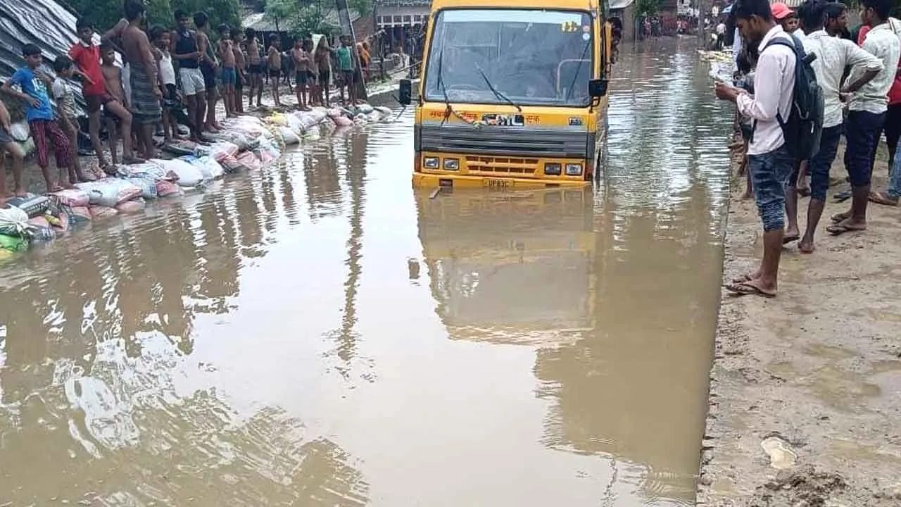 प्रदेश सरकार के आदेश को मुंह चिढ़ा रहा है ये सड़क मार्ग