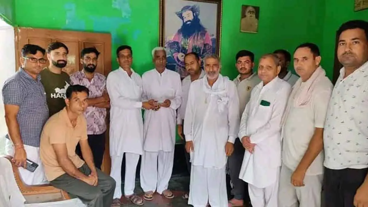 गांव नंगथला की साध-संगत ने घायल के इलाज के लिए की आर्थिक मदद
