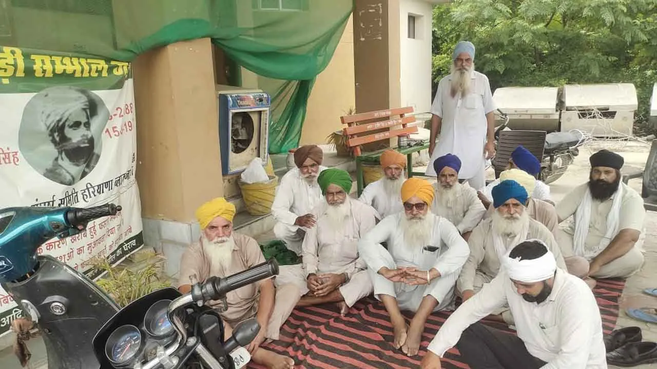 किसान बाढ़ मुआवजे को लेकर जाखल उपतहसील कार्यलय पर फिर लगा सकते हैं ताला
