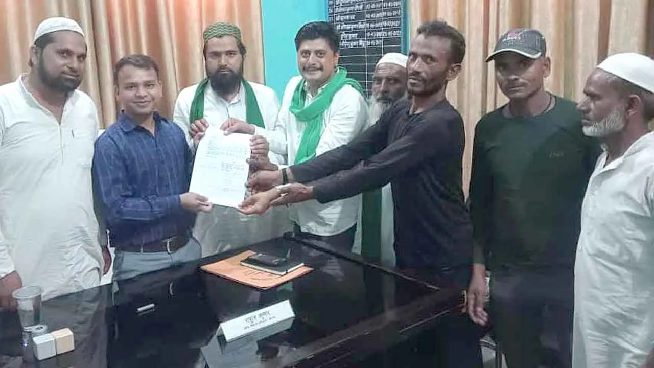 पंजीठ व गोगवान में कच्चे रास्तों को पक्का करवाने की मांग