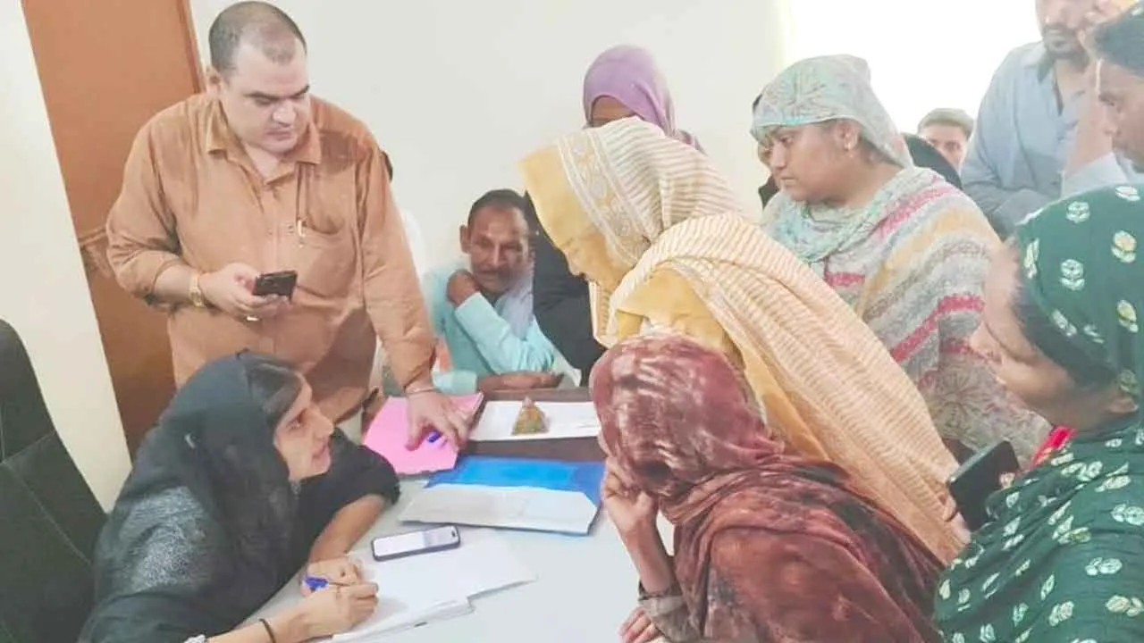 इकरा हसन ने ‘जनता दरबार’ लगाकर सुनी जनसमस्याएं
