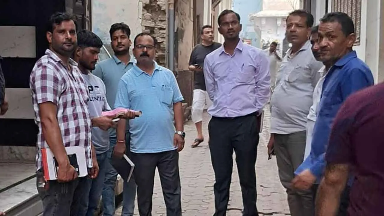 नपा चेयरमैन के आवास पर विद्युत विभाग की छापेमारी