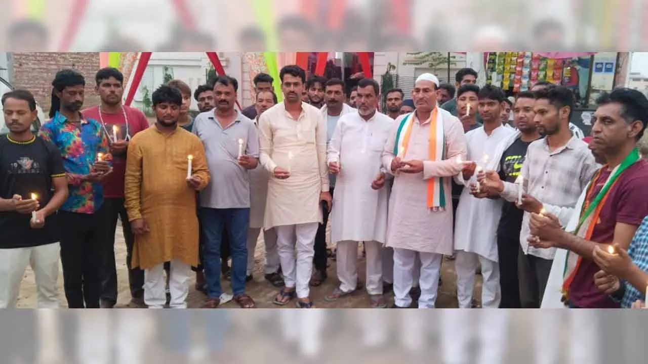 कांग्रेसियों ने हाथरस कांड के मृतकों को अर्पित की श्रद्धांजलि