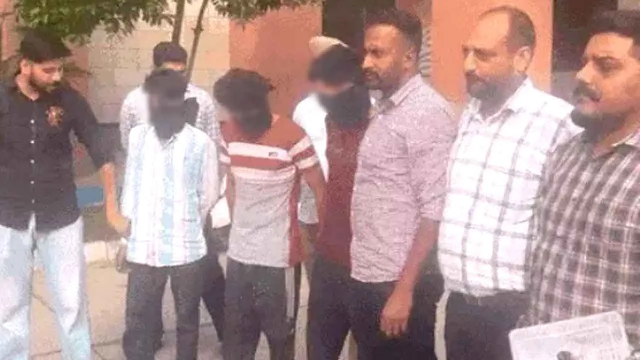 टैैक्सी लूट मामले में अग्निवीर सहित तीन गिरफ्तार