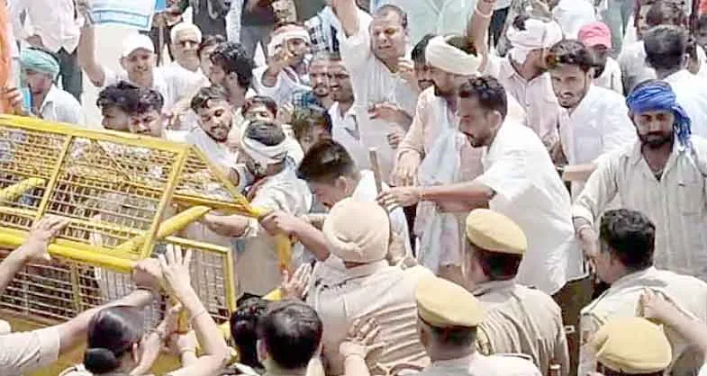 Police lathicharged NSUI Workers : पुलिस ने एनएसयूआई कार्यकर्ताओं पर भांजी लाठियां