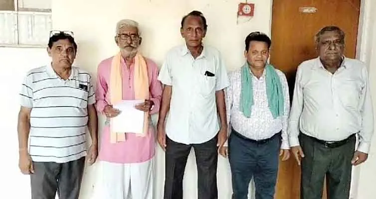Not Rain Water Drainage: नहीं हो रही बरसाती पानी की निकासी, कलक्टर के पास पहुंचे कॉलोनीवासी