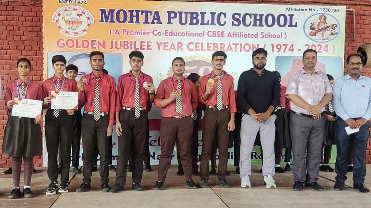 ताइक्वांडो प्रतियोगिता में गोल्ड मेडल पाने वाले विधार्थियों को किया सम्मानित