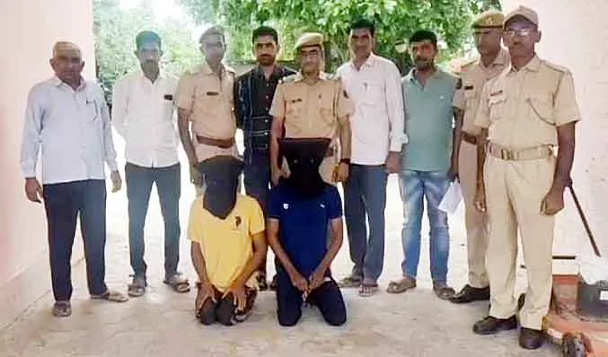 लूट की वारदात का पर्दाफाश, दो आरोपी बापर्दा गिरफ्तार