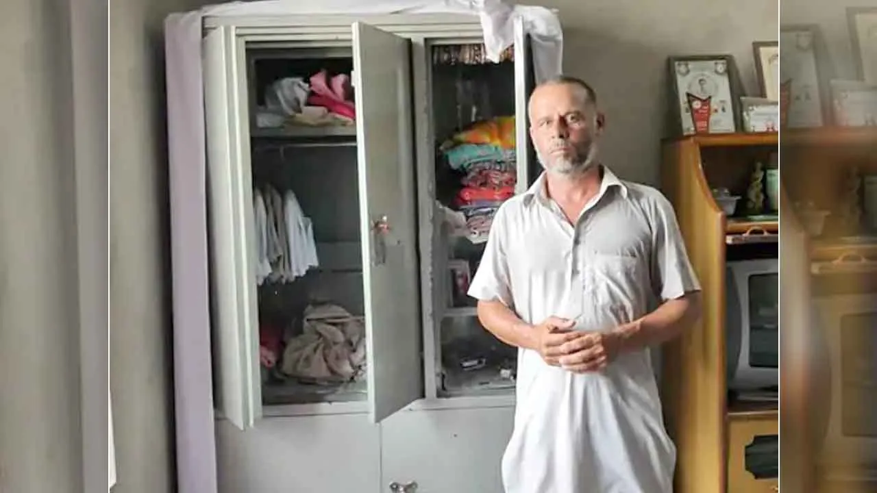 Theft: सोया रहा परिवार, घर से करीब 40 तोले सोना चोरी
