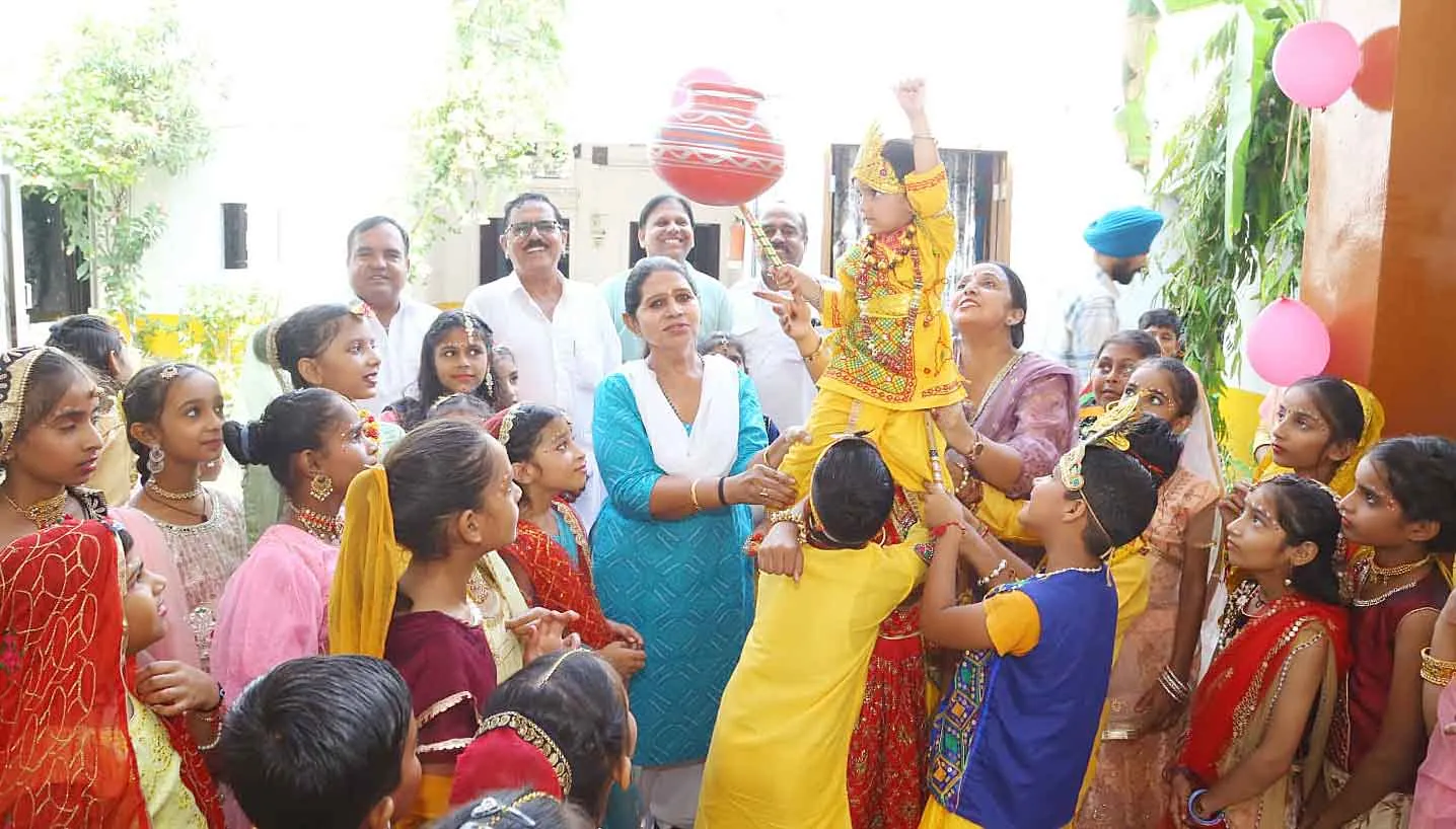 Krishna Janmashtami : पूरे राजस्थान में धूमधाम से मनाई गयी श्रीकृष्ण जन्माष्टमी!
