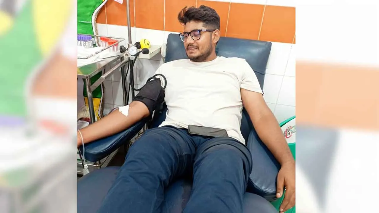 गोहाना के डेरा श्रद्धालु ने मरीज के लिए किया रक्तदान