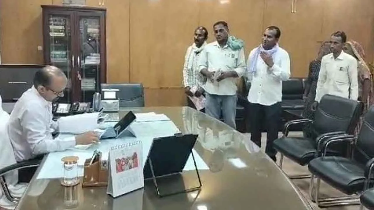 Encroachment : फिरनी भूमि पर हुए अतिक्रमण को लेकर ग्रामीणों ने माँगा जिला कलक्टर से न्याय!