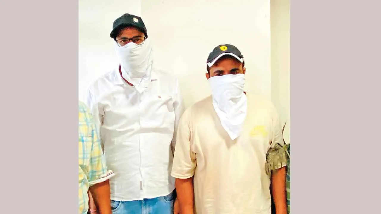 Bribe: सेना के सूबेदार से 1.30 लाख की रिश्वत लेते दो ऑडिट गिरफ्तार