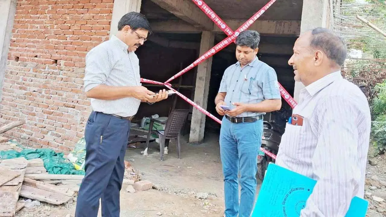 अवैध निर्माण पर होगी सख्त कार्रवाई: प्रदीप कुमार सिंह
