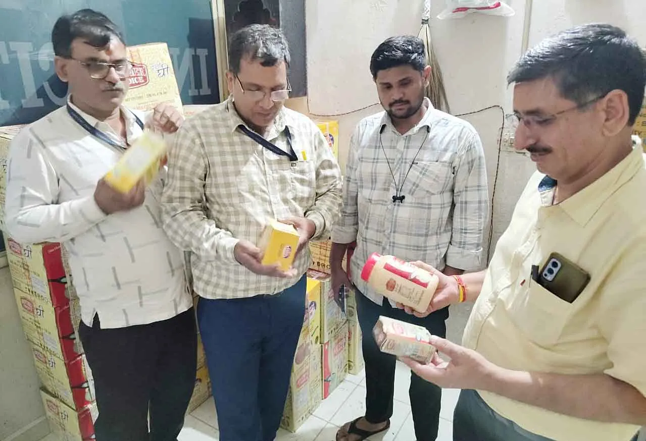 Ghee Seized : घटिया होने के संदेह पर इंदौर से जयपुर लाया जा रहा 1200 लीटर घी सीज