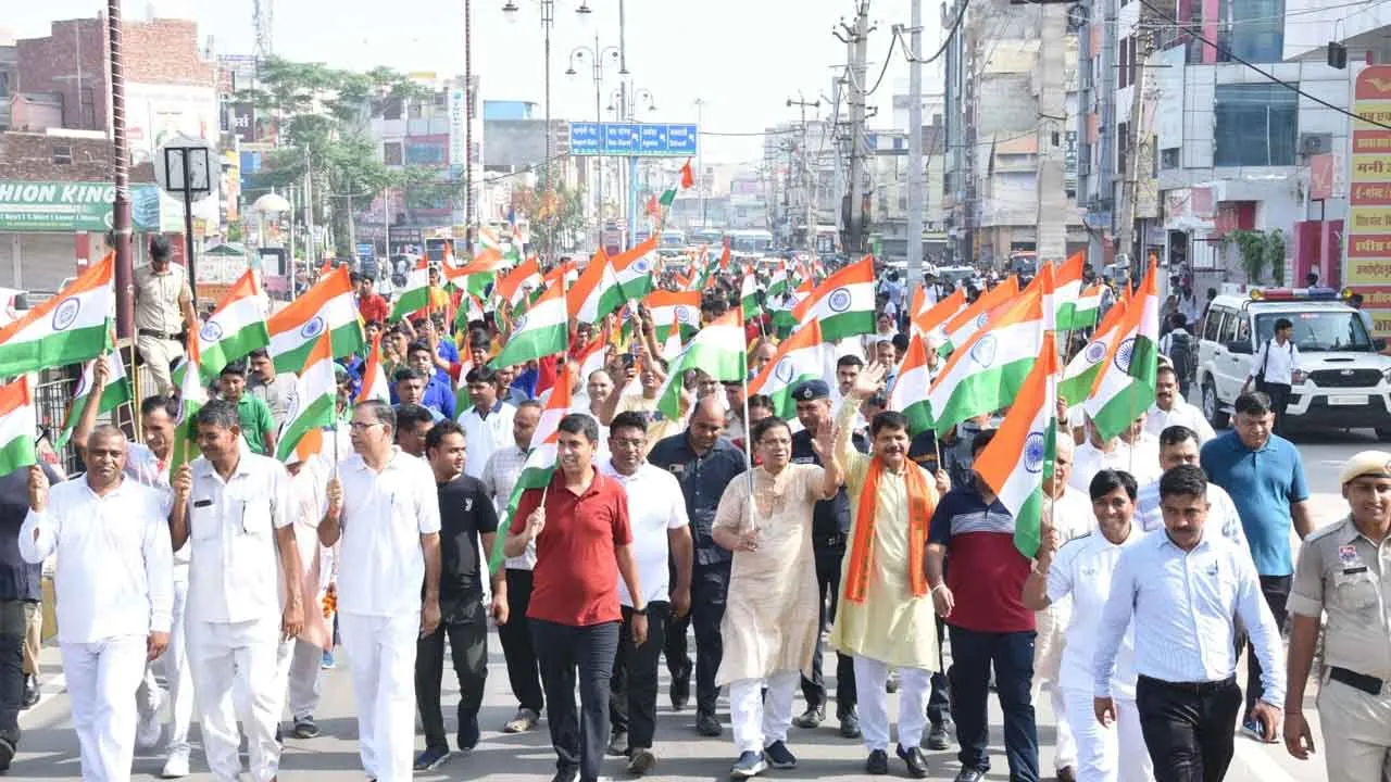 तिरंगामय हुआ हिसार, रैली निकालकर वीर शहीदों को किया याद
