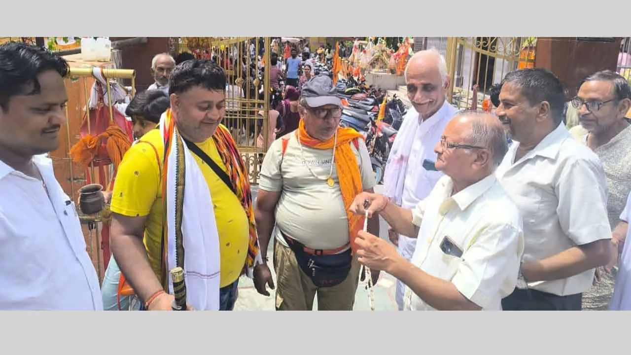 जलाभिषेक को शिवालयों में उमड़ा श्रद्धा का सैलाब