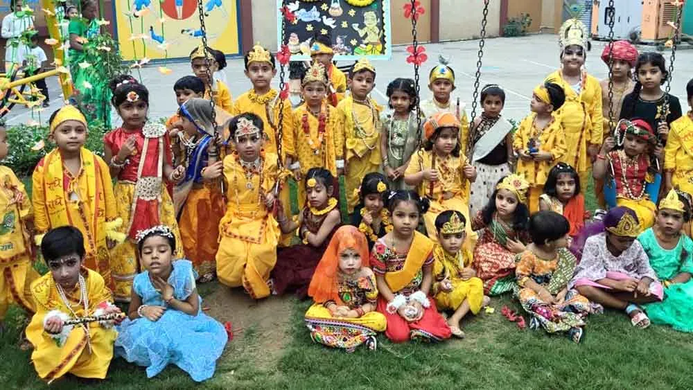 डीके स्कूल में हर्षोल्लास से मनाया श्रीकृष्ण जन्माष्टमी पर्व
