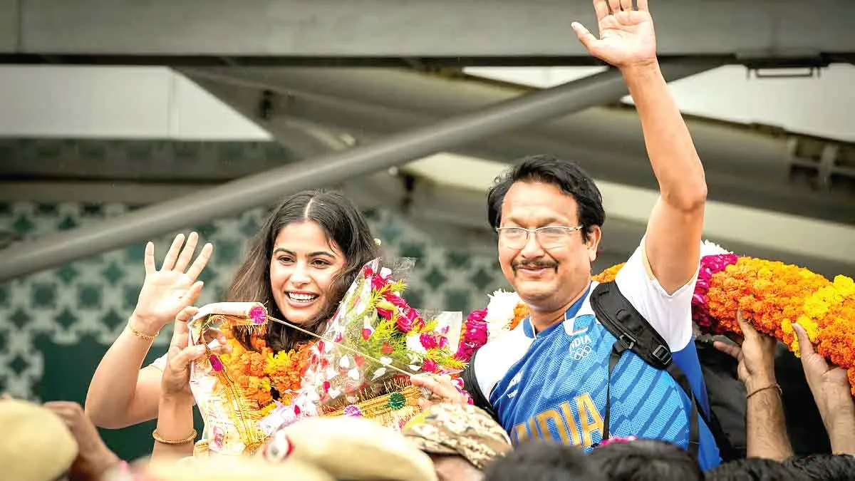पेरिस ओलंपिक में दो पदक जीतकर लौटी निशानेबाज मनु भाकर ने कही ये बड़ी बात!
