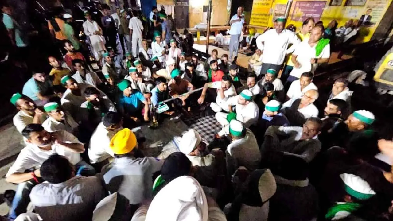 सुधर जाएं! अधिकारी किसानों का उत्पीड़न बर्दाश्त नहीं होगा: अनुराग चौधरी