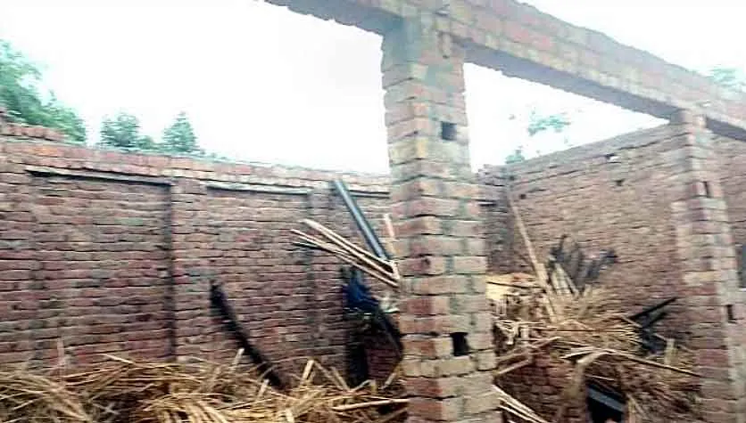Sirsa Rain : बरसात से मकान की छत गिरी, मलबे में दबे दादा-पोती
