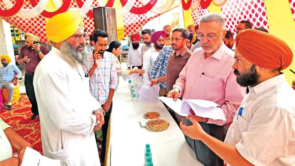 गांव खुर्द व अजनौदा खुर्द में सॉलिड वैस्ट मैनेजमैंट प्रॉजैक्ट का किया उद्घाटन
