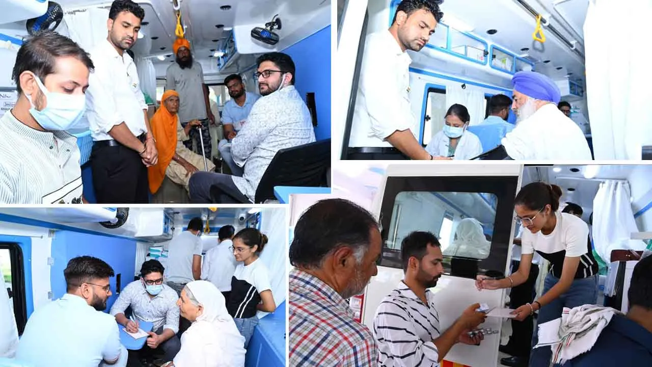सांसद जिंदल की पहल पर मोबाइल मेडिकल वैन पहुंची गुमथलागढू भेरियां, 75 मरीजों का किया इलाज