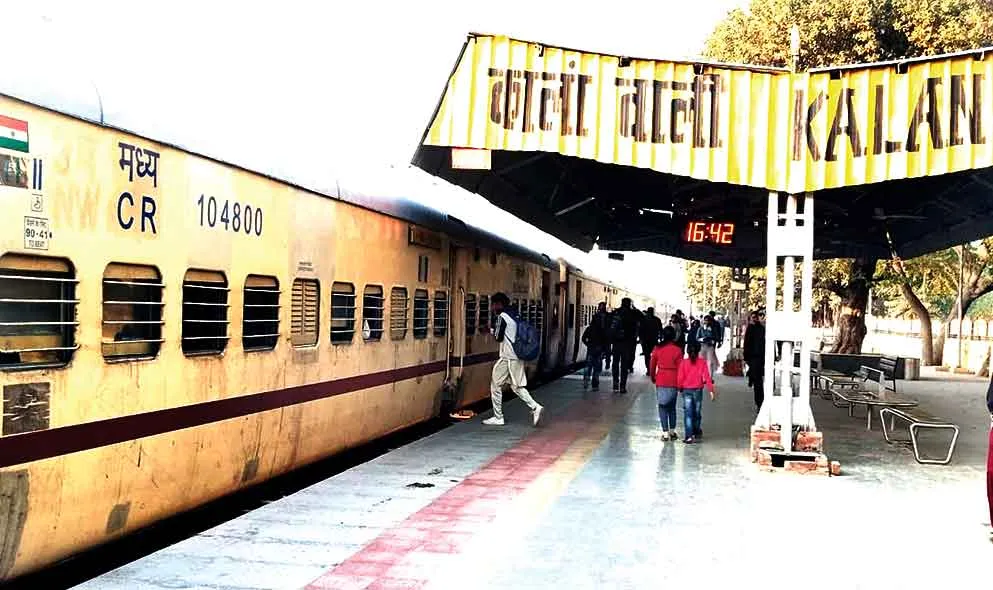 Haryana Railway News: सुबह से दोपहर तक एक भी ट्रेन नहीं जाती सरसा या हिसार, यात्री परेशान!