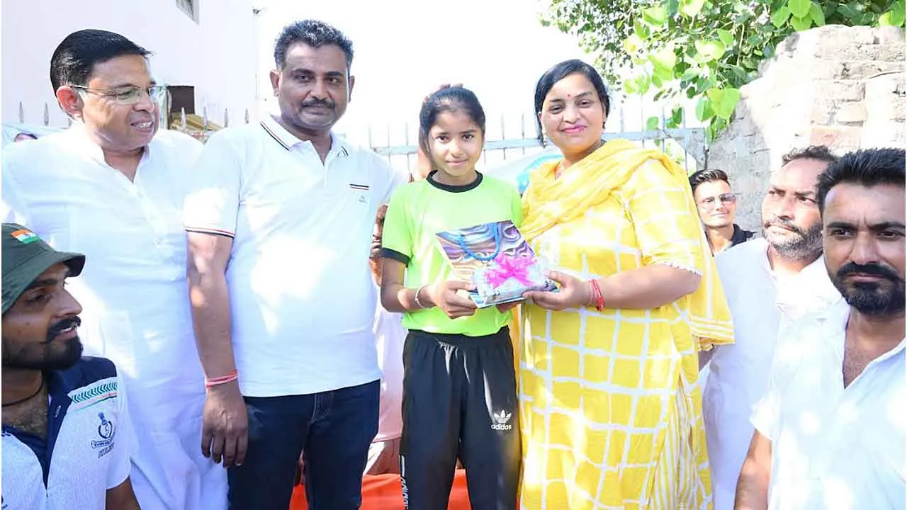 Run For Rania Marathon: रन फॉर रानियां मैराथन में दारा सिंह व मुक्ता रहे प्रथम