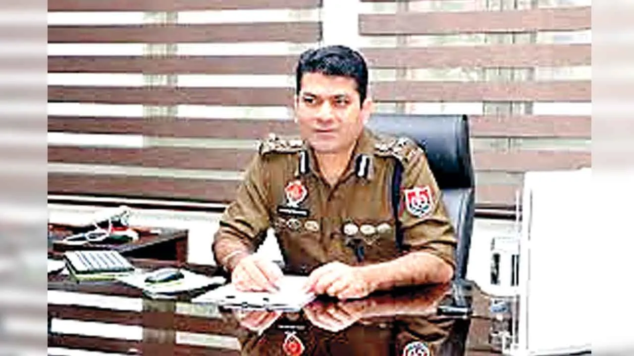 अब मॉल, कार्यालय या प्रतिष्ठान खोलने के लिए पुलिस से एनओसी लेना होगा अनिवार्य: शर्मा