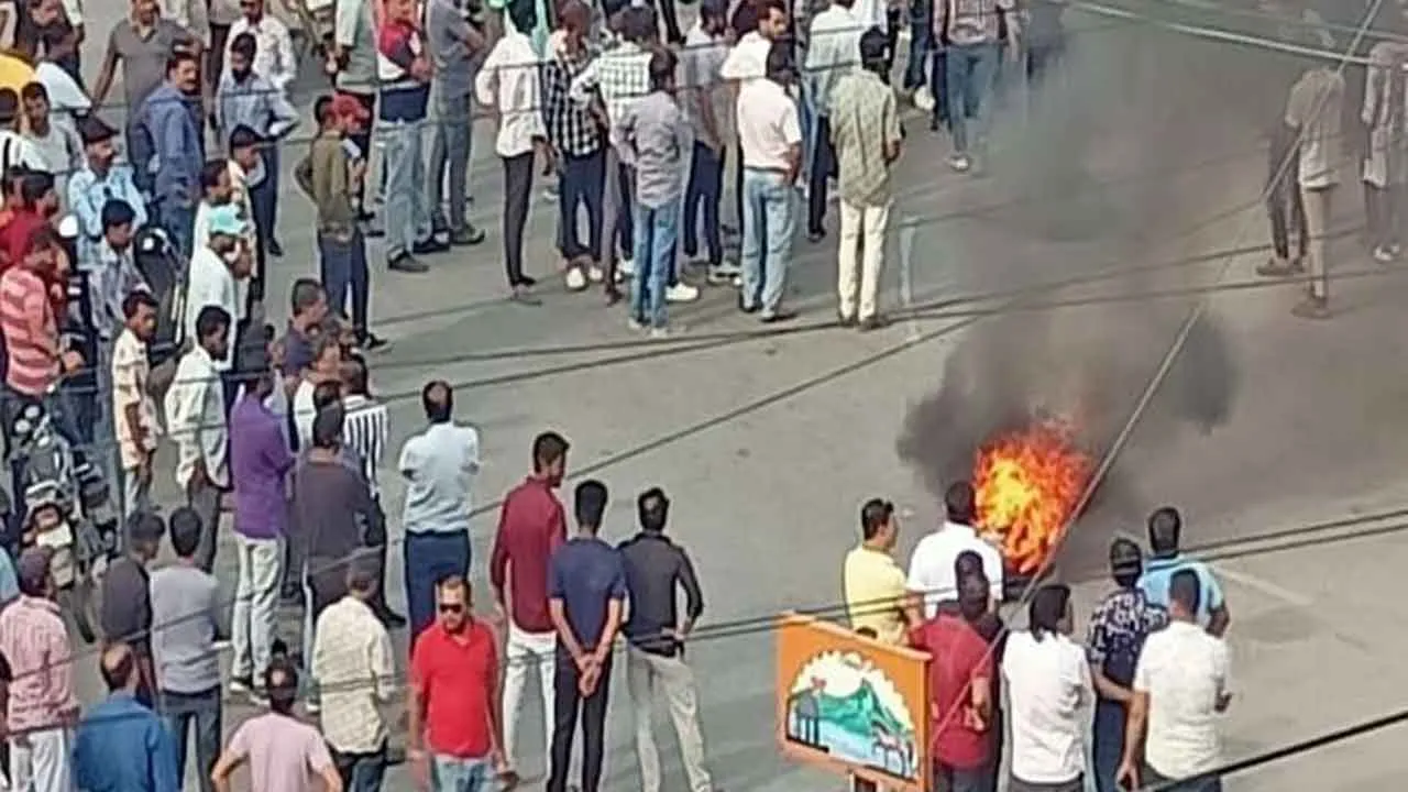 Udaipur Violent Protest : उदयपुर में हिंसा! इंटरनेट बंद, जानें क्या है मामला?