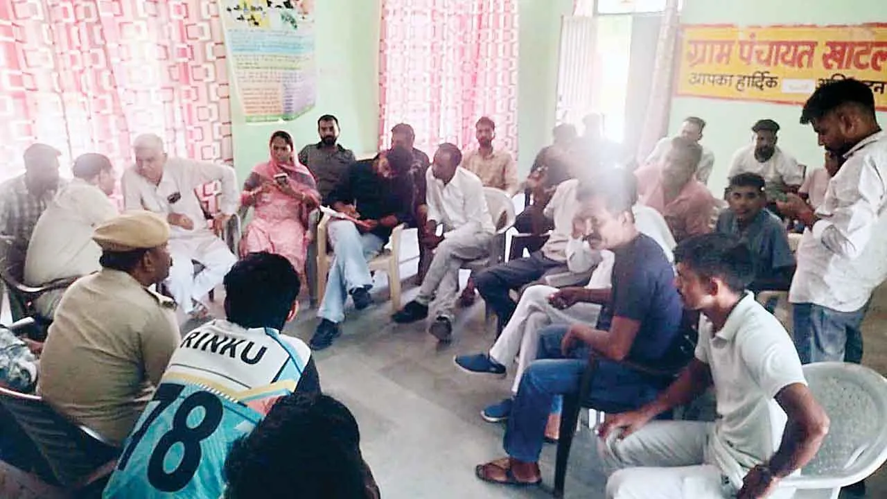 Villagers Protests: नशे के सौदागरों के खिलाफ कार्रवाई न करने से आक्रोशित ग्रामीणों का पुलिस को दो दिन का अल्टीमेटम