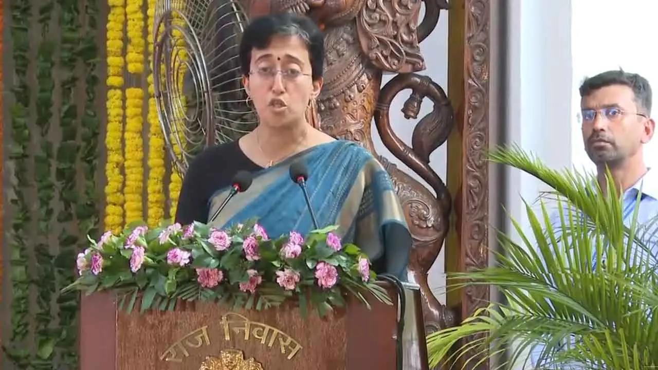 Delhi CM Atishi: मुख्यमंत्री पद की शपथ लेने वाली आतिशी दिल्ली की सबसे युवा नेता