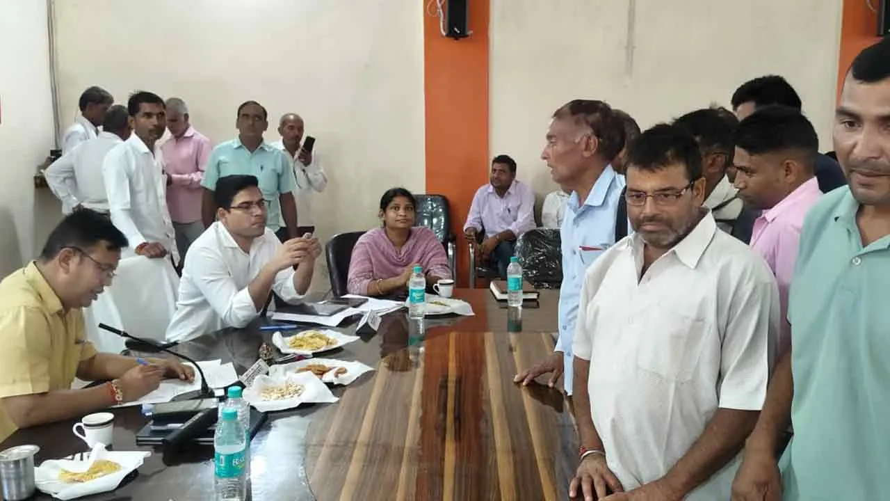 स्याना में एस डीएम के समक्ष लगा शिकायतों का अंबार