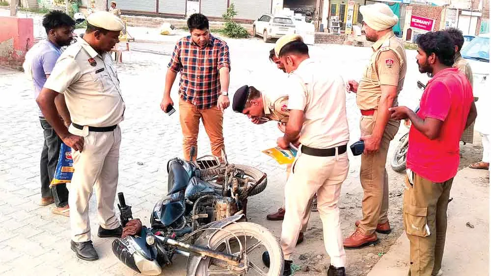 Traffic Challan: पुलिस ने चलाया सीलिंग अभियान