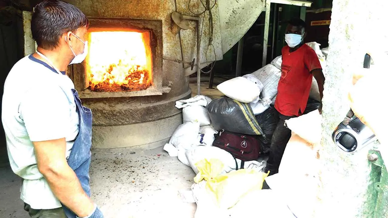 Seized Drugs set on fire:  सरसा व डबवाली में पकड़े गए मादक पदार्थों को किया आग के हवाले
