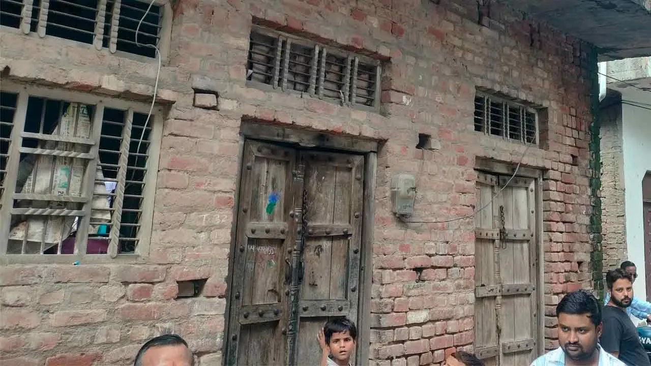 मुख्यमंत्री आवास के पास जहरीला पदार्थ खाकर पहुंची महिला