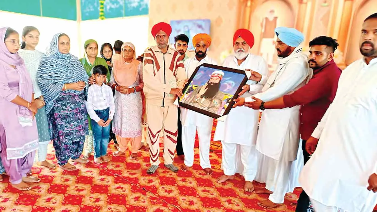 साध-संगत ने सचखंडवासी शरीरदानी जगरूप सिंह इन्सां को दी श्रद्धांजलि