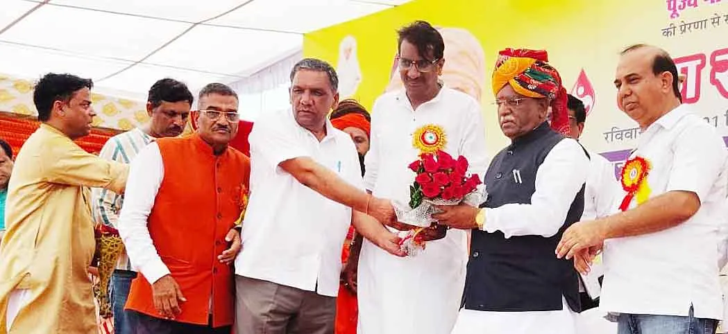 राज्यपाल ने रक्तदाताओं को किया मोटिवेट