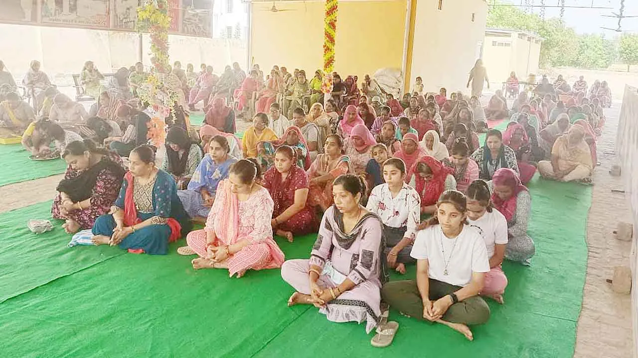 पावन महापरोपकार माह पर कविराजों ने गाया गुरु यश