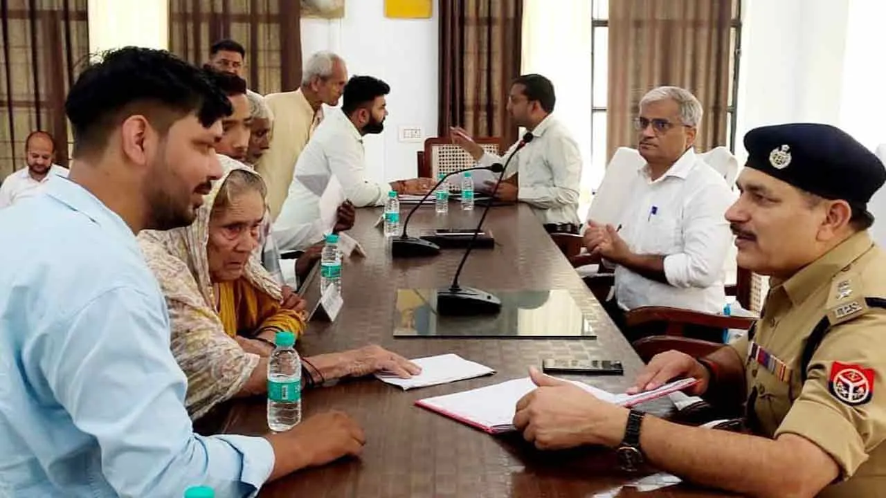 शिकायतों के निस्तारण में हीलाहवाली पर नपेंगे अधिकारी: मंडलायुक्त