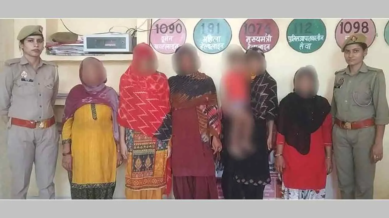 मारपीट करके विवाहिता का गर्भ गिराया, पांच गिरफ्तार