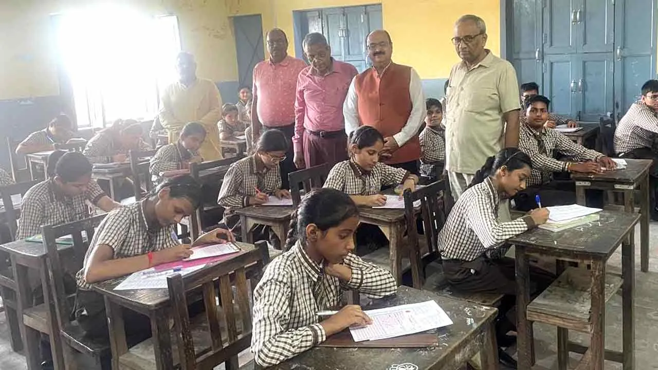 डीके स्कूल में ‘भारत को जानो’ प्रतियोगिता का आयोजन