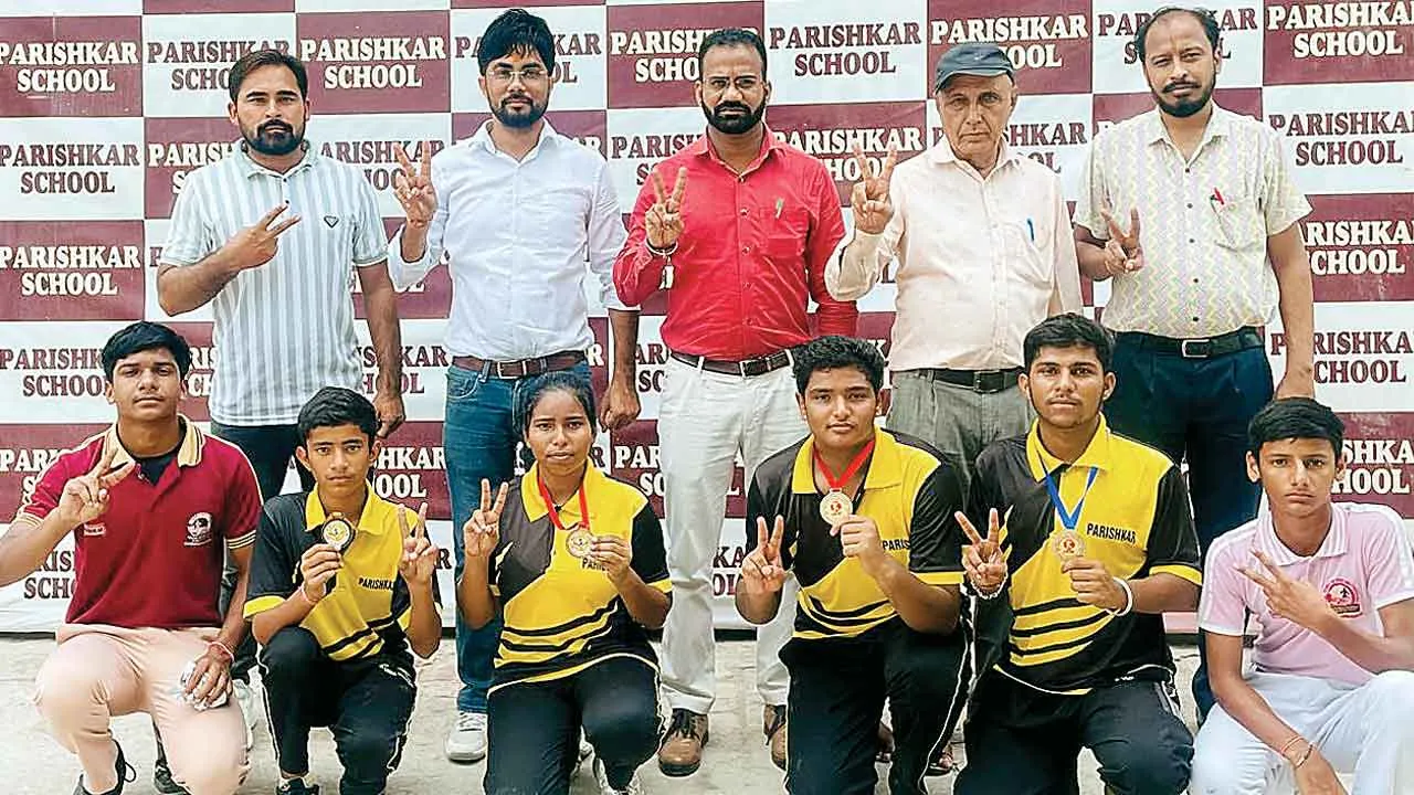 Sadulshahar News: जिला स्तरीय कराटे प्रतियोगिता में इस स्कूल के विद्यार्थियों ने जीते स्वर्ण, रजत व कांस्य पदक