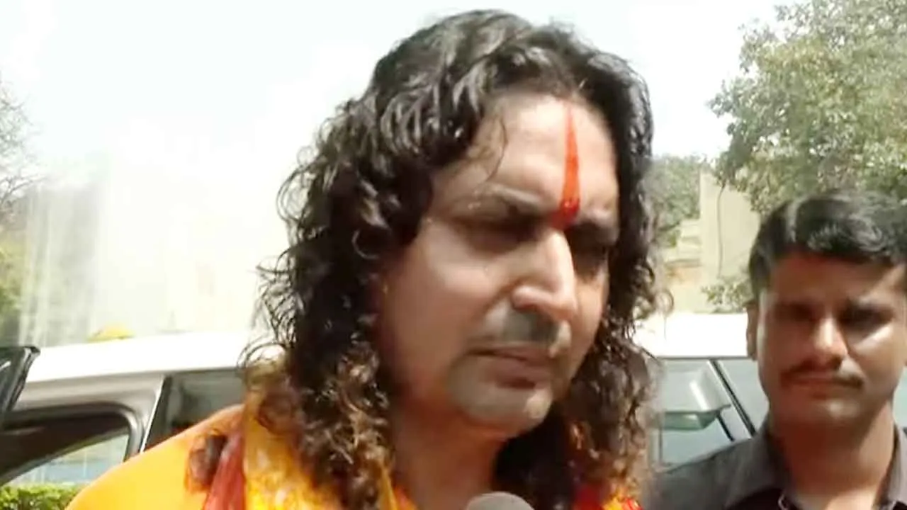 Rajasthan News: भाजपा विधायक ने किया पार्टी समर्थित कांग्रेस पार्षदों को गौमूत्र से ‘शुद्ध’