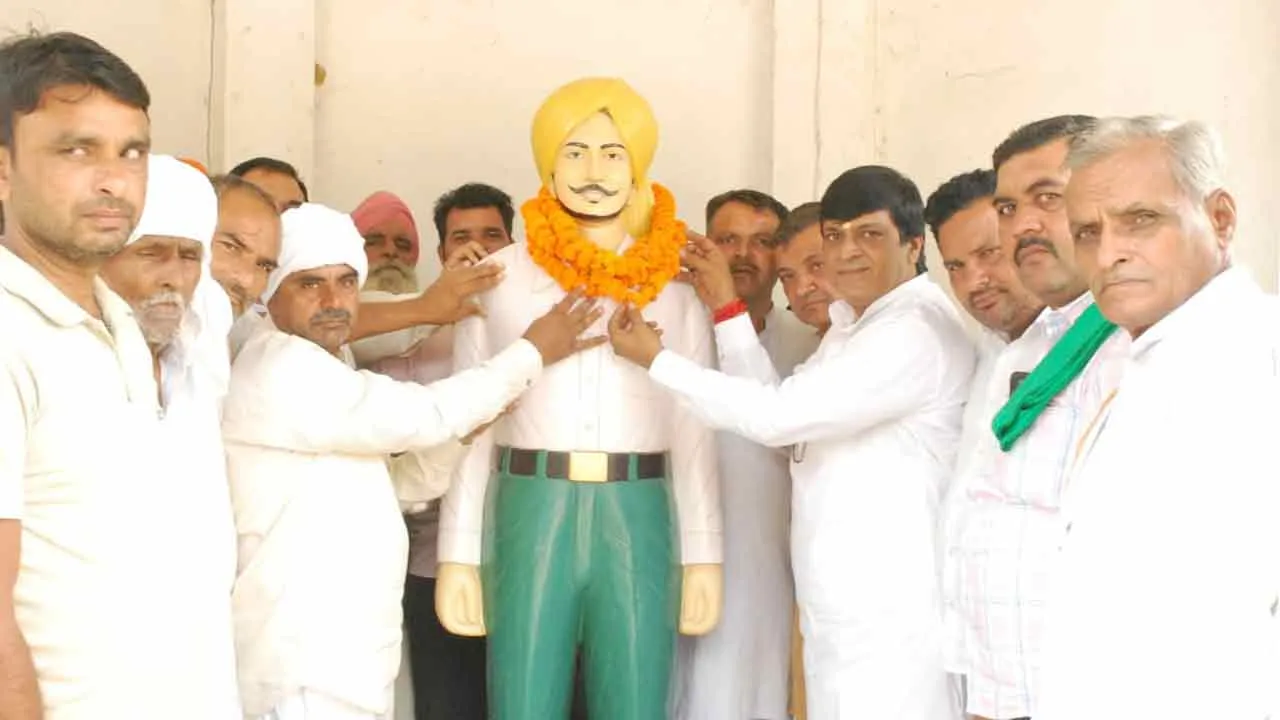 युवाओं को शहीद भगत के जीवन से सीख लेनी चाहिएः प्रमुख समाजसेवी मनीष चौधरी