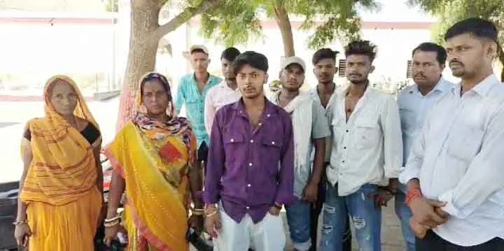 स्कूल में दो छात्र गुटों में हुआ खूनी संघर्ष, धारदार हथियारों से किया एक-दूसरे पर हमला