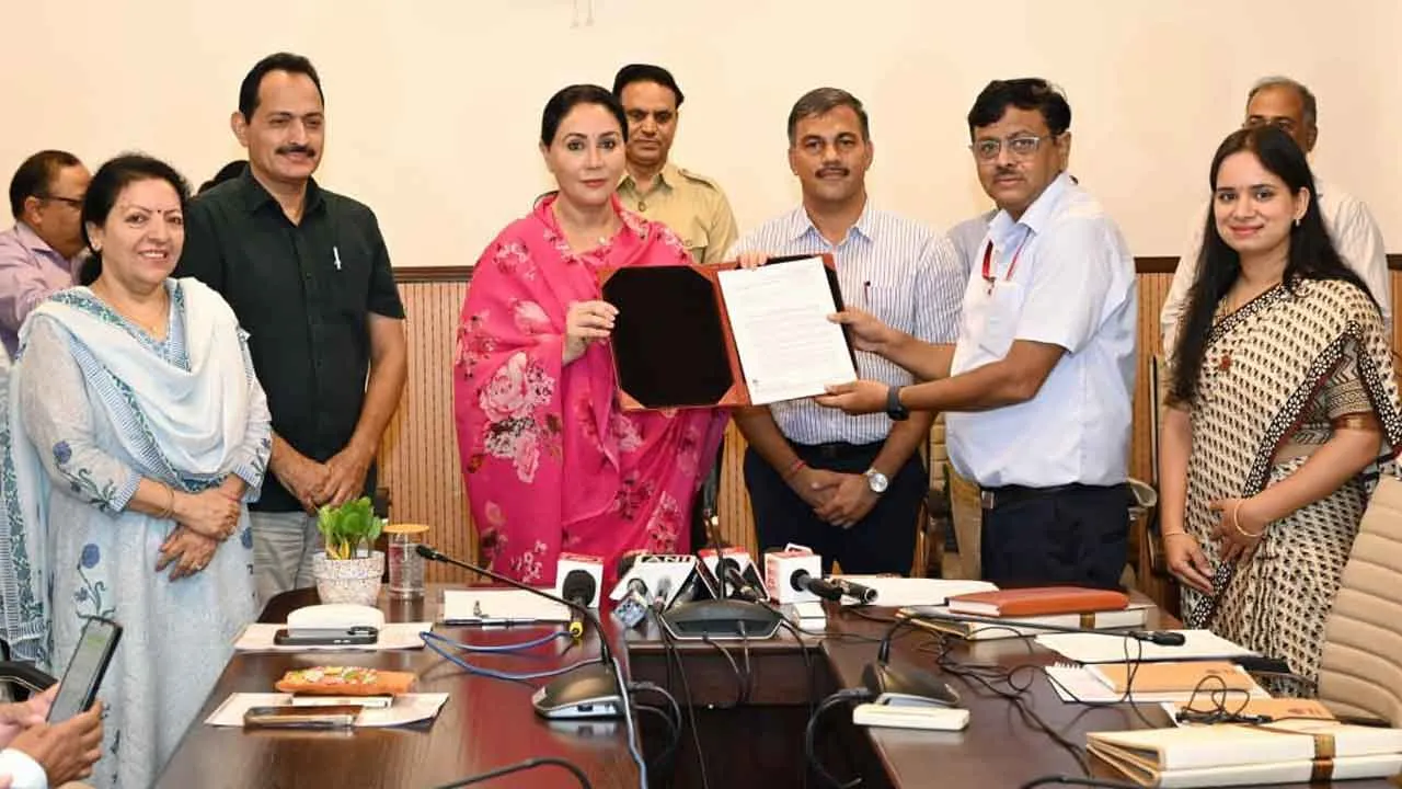 उपमुख्यमंत्री दिया कुमारी की उपस्थिति में हुडको से आरटीडीसी ने किया 415 करोड़ का करार